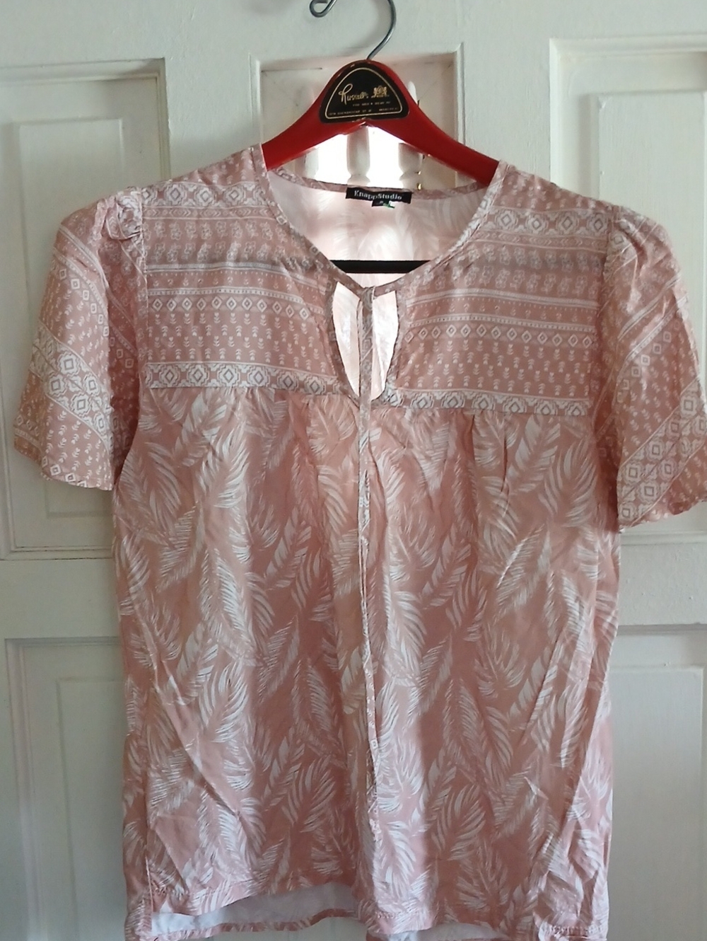 Francesca's Soft Pink Printed Tie-Front Short Sleeve Blouse